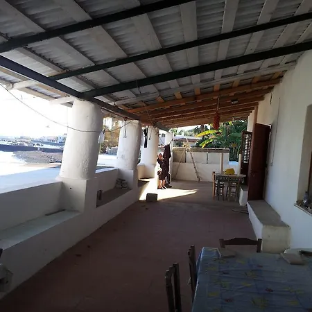 Casa Biscotto Santa Marina Salina
